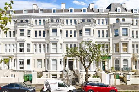 2 bedroom apartment for sale, Clifton Gardens, Folkestone, Kent