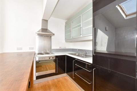 2 bedroom apartment for sale, Clifton Gardens, Folkestone, Kent