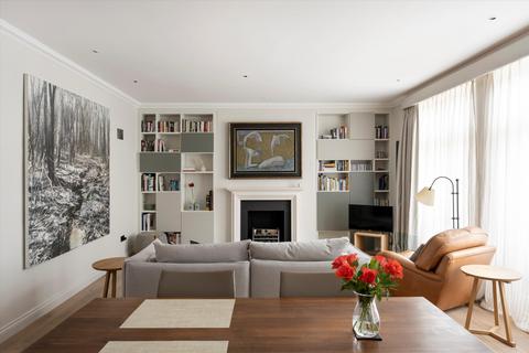 4 bedroom terraced house for sale, Coleherne Mews, Chelsea, London, SW10.