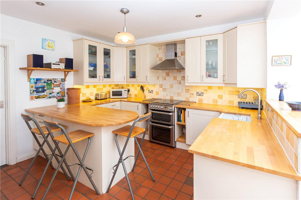 Glemsford Drive, Harpenden 4 bed end of terrace house for sale £845,000