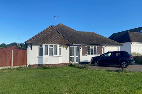 3 bedroom detached bungalow for sale - Kingsgate Avenue, Broadstairs CT10