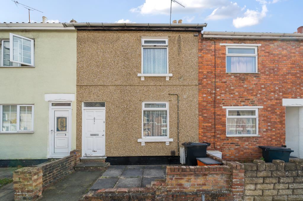 Swindon, Wiltshire, SN1 2 bed terraced house for sale £190,000