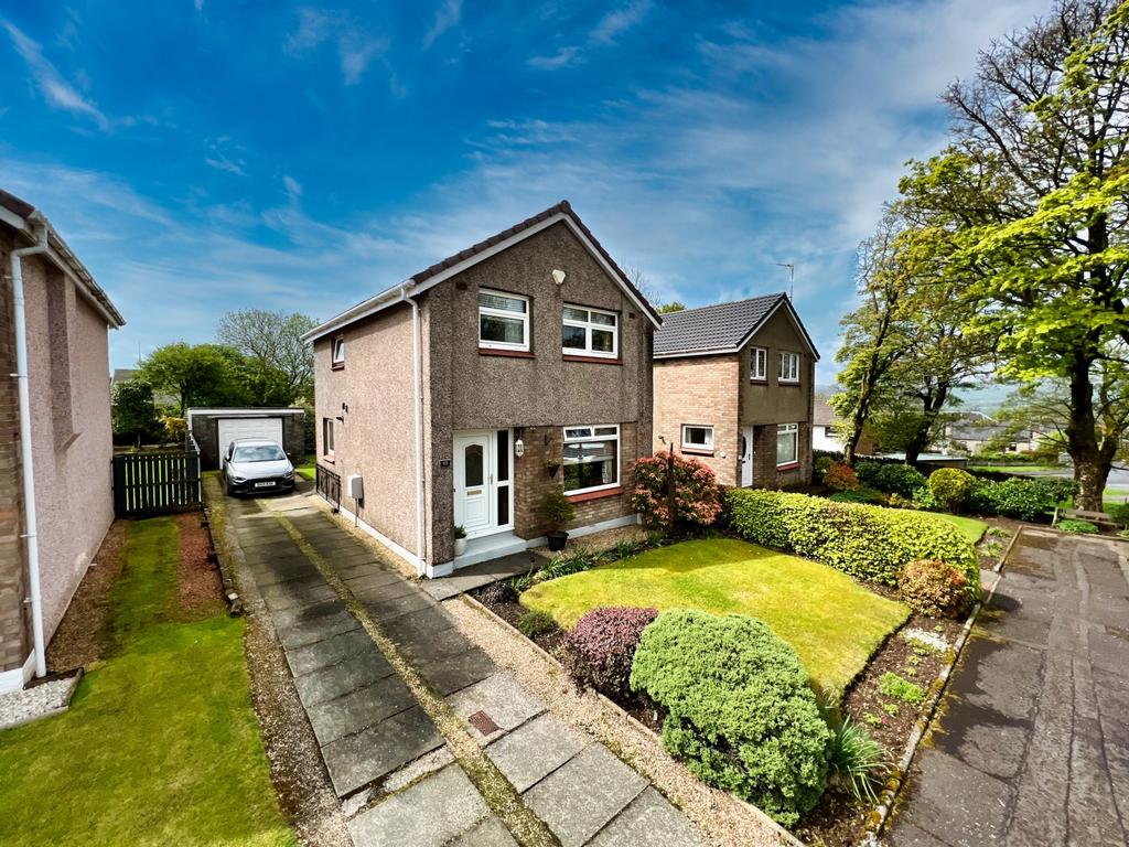 48 Crummock Gardens, Beith 3 bed detached house £179,995
