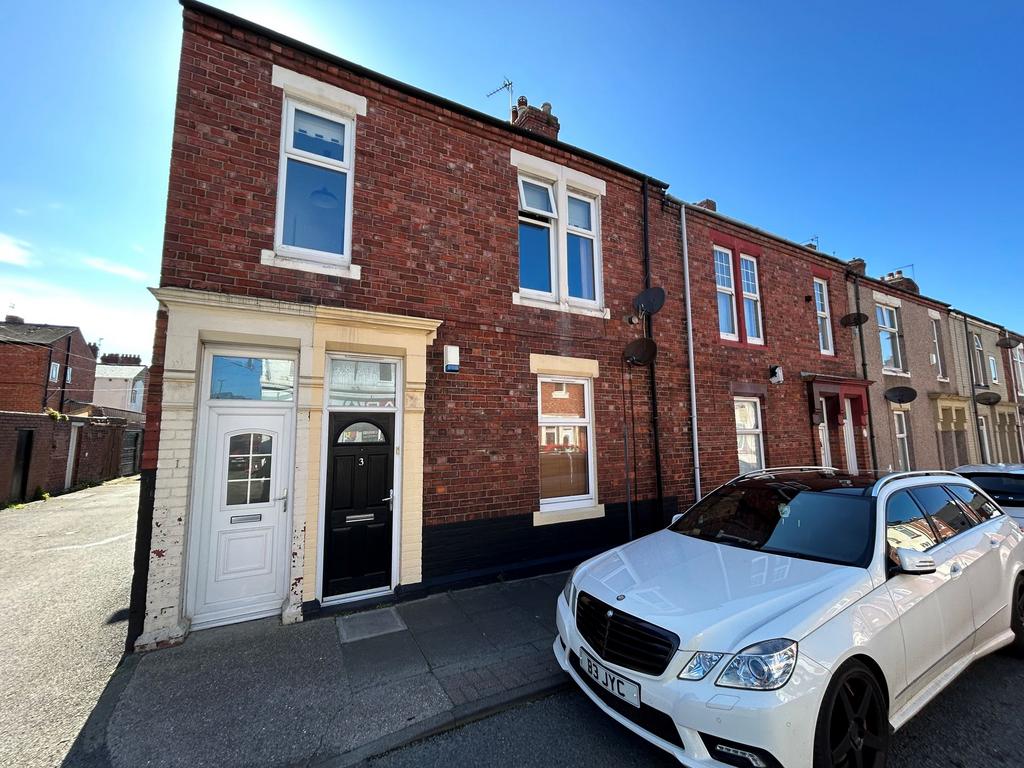 Lord Street, Westoe, South Shields, Tyne and Wear, NE33 3DB 3 bed flat