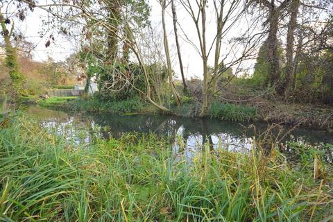 4 bedroom semi-detached house for sale, Squires Bridge Road, Shepperton, TW17