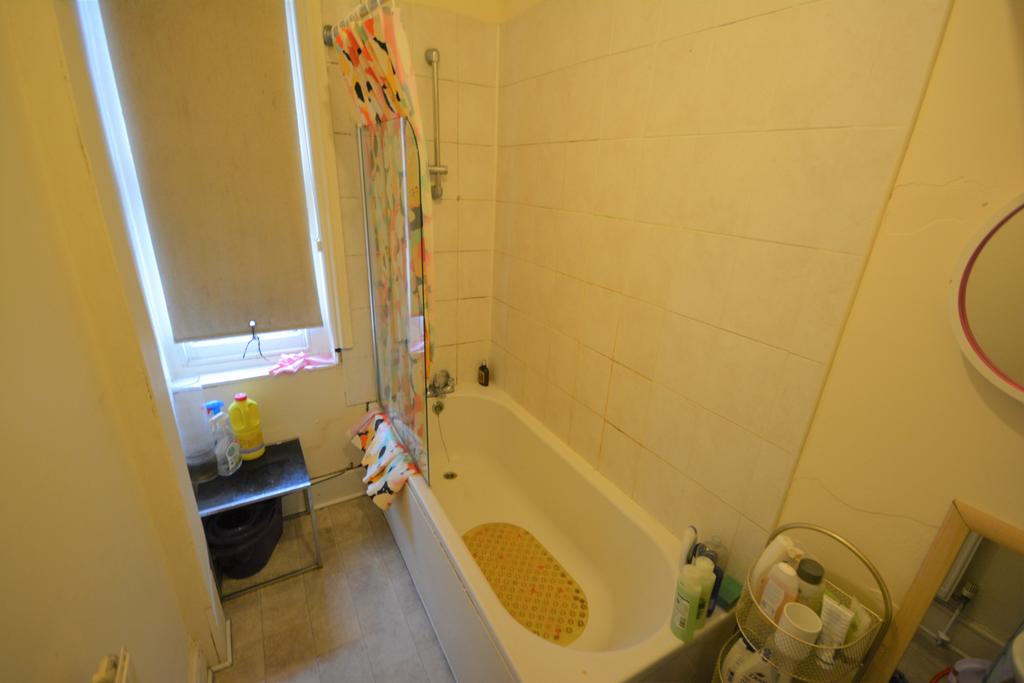 Main bathroom