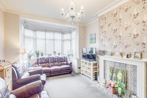 3 bedroom semi-detached house for sale, Westbourne Grove, Westcliff-on-sea, SS0