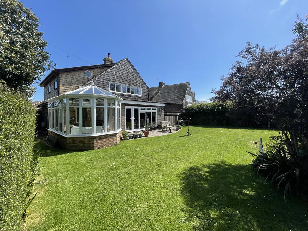 Wallsend Road, Pevensey Bay BN24 4 bed detached house for sale £595,000