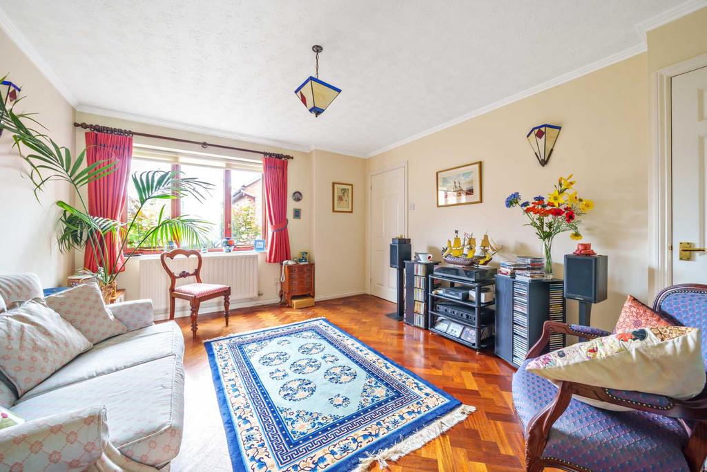 Deep Spinney, Biddenham 3 bed semidetached house for sale £300,000
