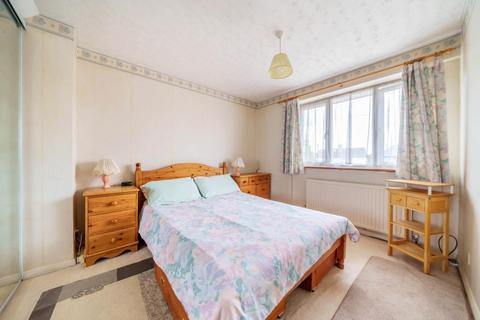 57 Metcalf Road, Ashford, TW15 1HB