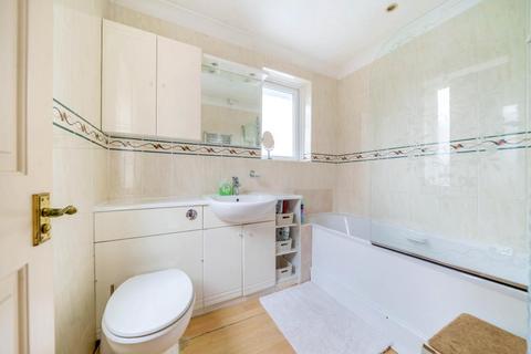 57 Metcalf Road, Ashford, TW15 1HB