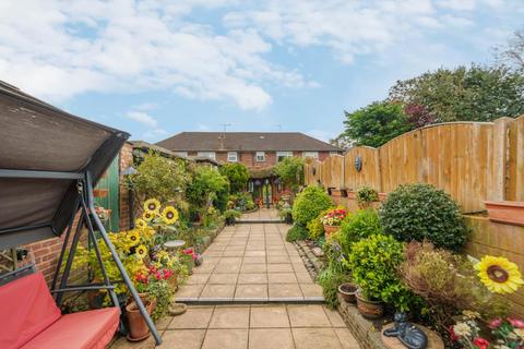 57 Metcalf Road, Ashford, TW15 1HB