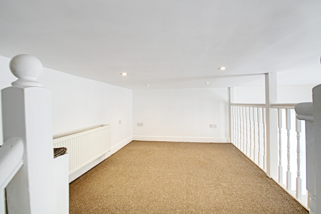 Bedroom 1 (Double)