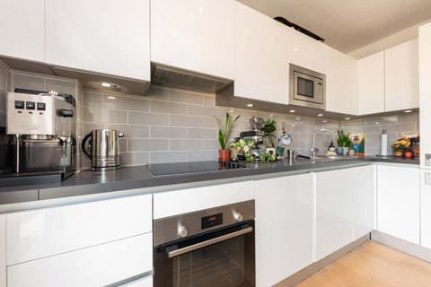 1 bedroom apartment to rent, Eastway, London, E9