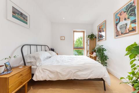 1 bedroom apartment to rent, Eastway, London, E9