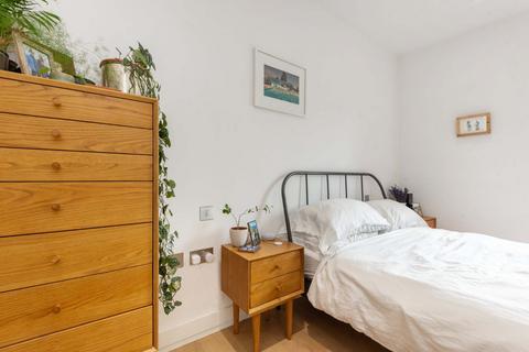 1 bedroom apartment to rent, Eastway, London, E9