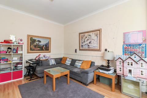 2 bedroom flat for sale - Leavesden Court, Mallard Road, Abbots Langley, Hertfordshire, WD5
