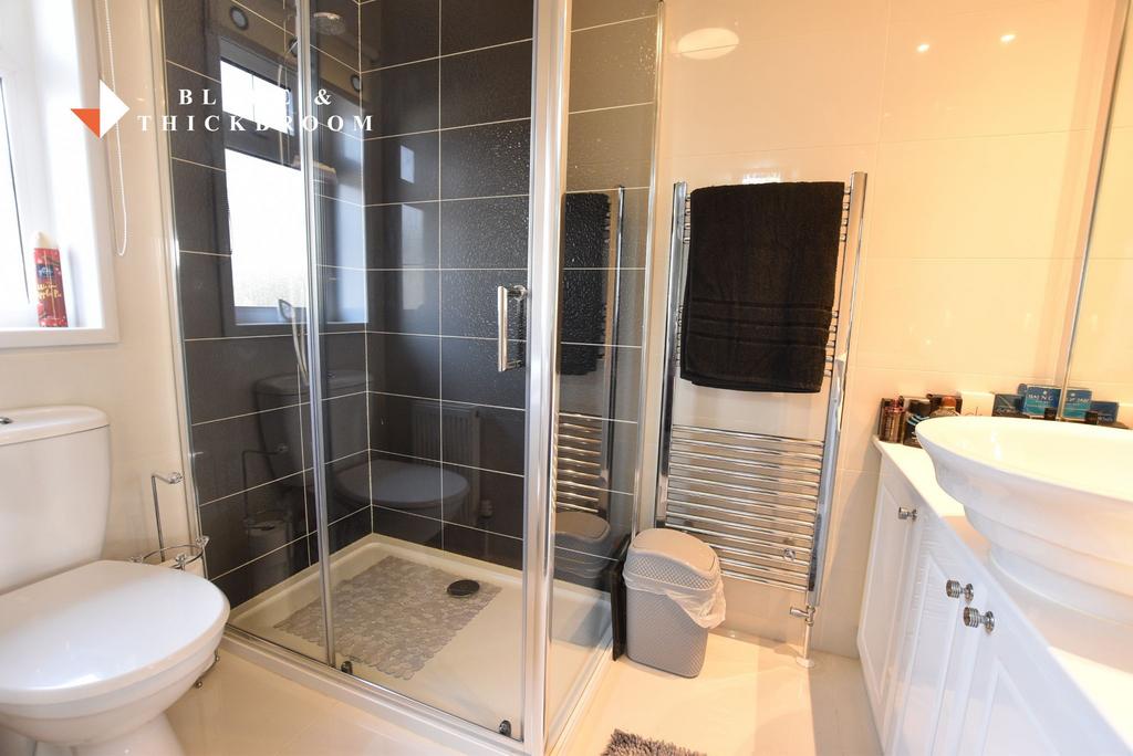 En suite shower room