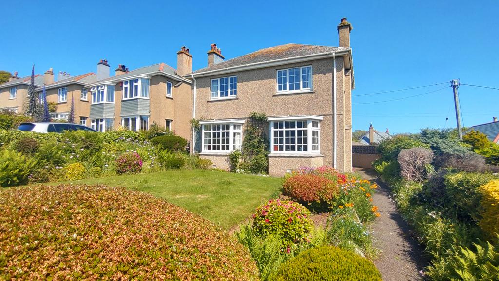 Lariggan Crescent, TR18 4NH 3 bed detached house for sale £450,000