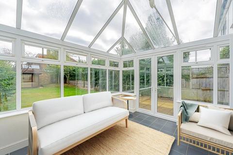 5 Arlington Road, Richmond, TW10 7BZ