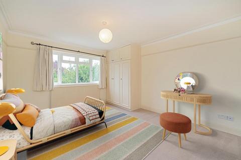5 Arlington Road, Richmond, TW10 7BZ