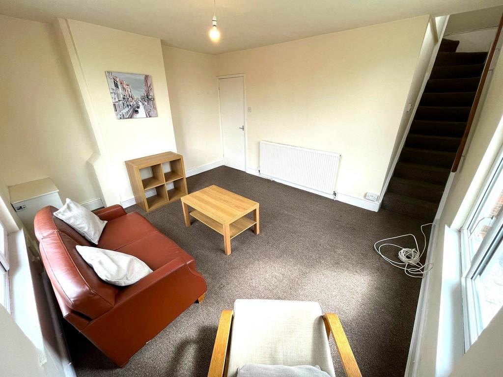 Montpelier Road, Dunkirk, Nottingham NG7 1 bed duplex £675 pcm (£156 pw)