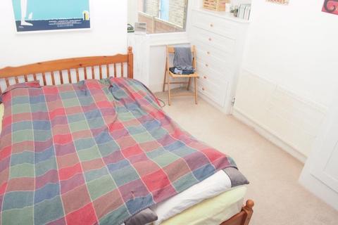 2 bedroom maisonette to rent, Lyndhurst Rd, Wood Green, N22