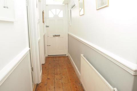 2 bedroom maisonette to rent, Lyndhurst Rd, Wood Green, N22