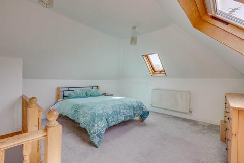 3, Hamlet Court Canewdon Road, Westcliff-on-sea, SS0 7HE