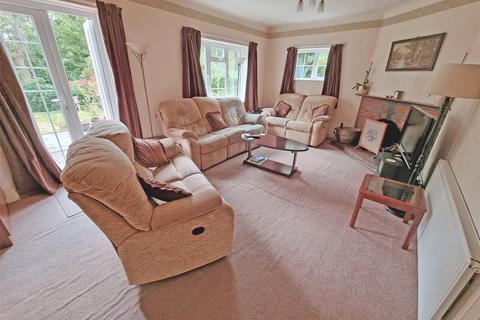 5 bedroom detached house for sale, Barrs Avenue, New Milton, Hampshire, BH25