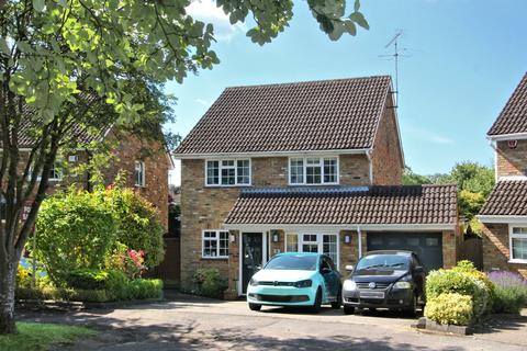 5 Meadow Close, Datchworth, Knebworth, SG3 6TD