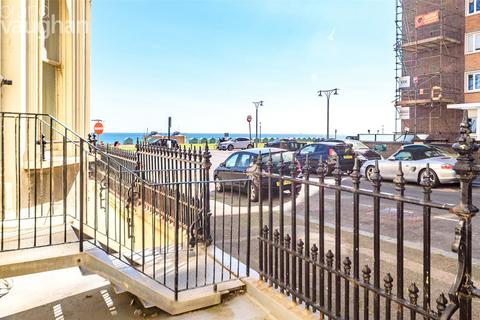 2 bedroom flat for sale, Adelaide Mansions, Hove Seafront, BN3