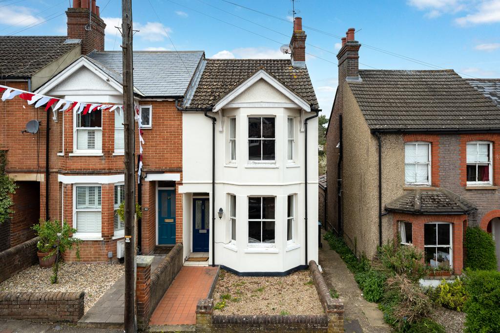 Shrublands Avenue, Berkhamsted HP4 3 bed end of terrace house £685,000