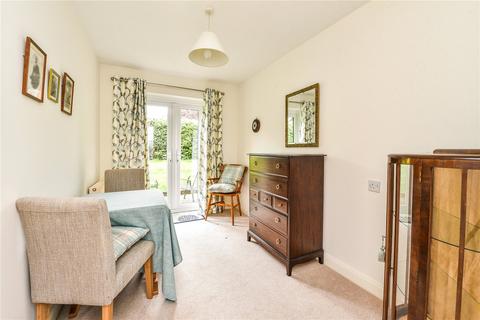 2 bedroom bungalow for sale - Ash Grove, Fernhurst, West Sussex, GU27
