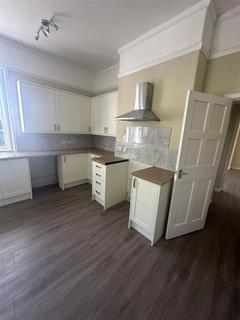 5 bedroom detached house to rent, Filleigh, Barnstaple, Devon, EX32