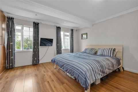 Braemar Heathside, Esher, KT10 9TB