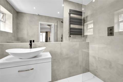 Braemar Heathside, Esher, KT10 9TB