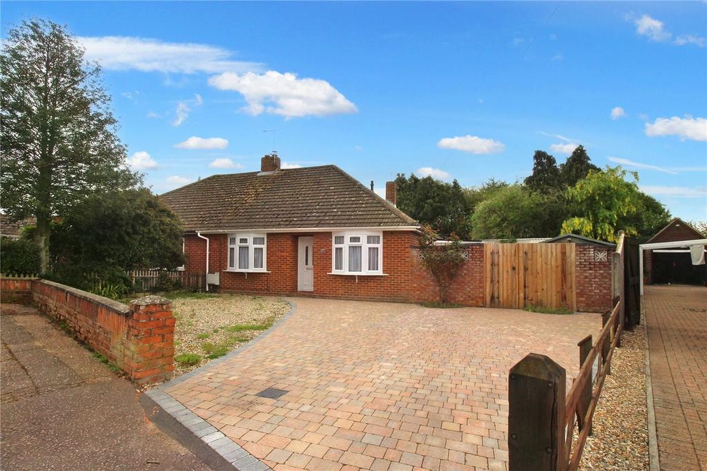 Neylond Crescent, Hellesdon, Norwich, Norfolk, NR6 2 bed bungalow for ...