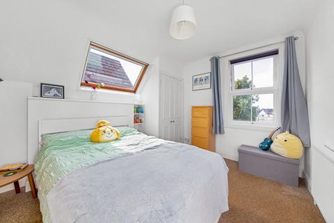 Flat 5, 4 Birdhurst Rise, South Croydon, CR2 7ED