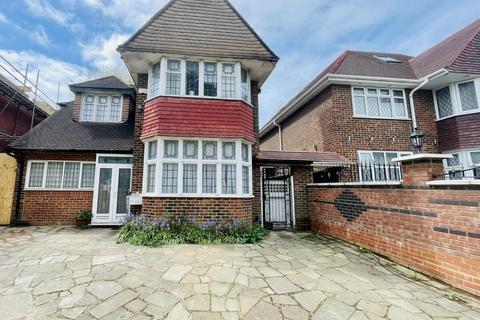 4 bedroom detached house for sale - Salmon Street, Wembley, NW9