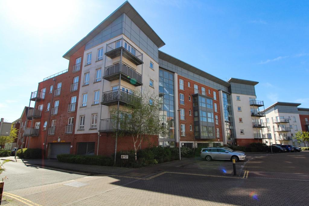 Avenel Way, Poole 1 bed apartment to rent £950 pcm (£219 pw)