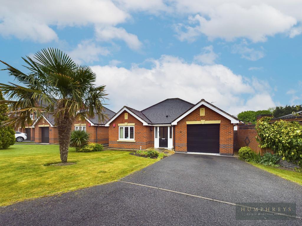 Holly Close, Mickle Trafford 2 bed detached bungalow for sale £425,000