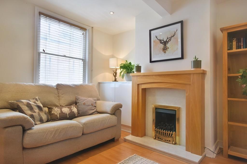 Westgate, Louth LN11 9YH 2 bed terraced house for sale £190,000