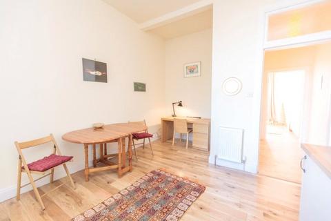 1 bedroom flat to rent, Leslie Place, Edinburgh, EH4