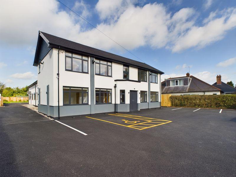 SOLD ! APARTMENT 6 ''MAJESTIC HOUSE'' Cross Road, Albrighton, WV7 3QT 2