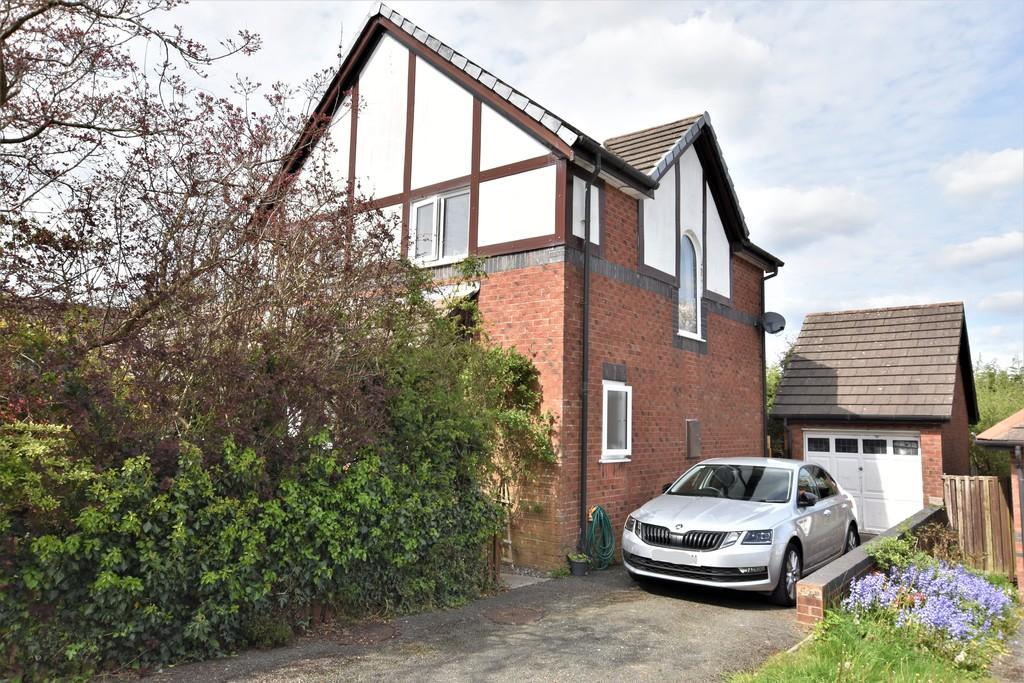 Abbey Heights, AskaminFurness, Cumbria 4 bed detached house £250,000