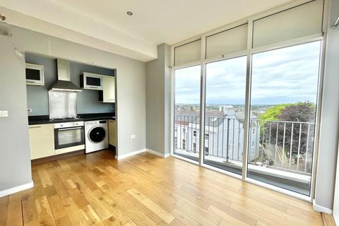 1 bedroom penthouse for sale, Headland Pk, North Hill, Plymouth