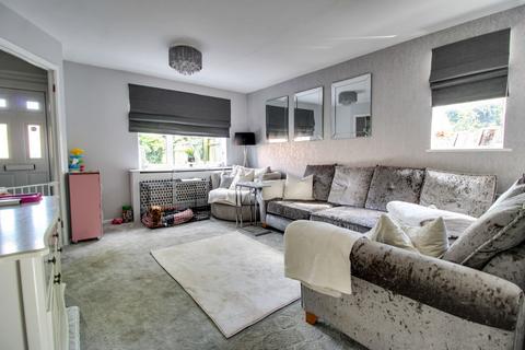 34 Lineacre Close, Grange Park, Swindon, SN5 6DA