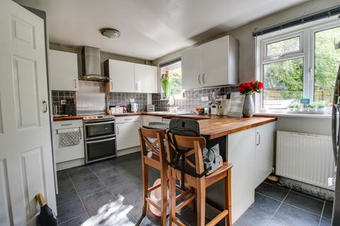 34 Lineacre Close, Grange Park, Swindon, SN5 6DA