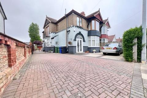 2 bedroom flat for sale, TAYLORS AVENUE, CLEETHORPES
